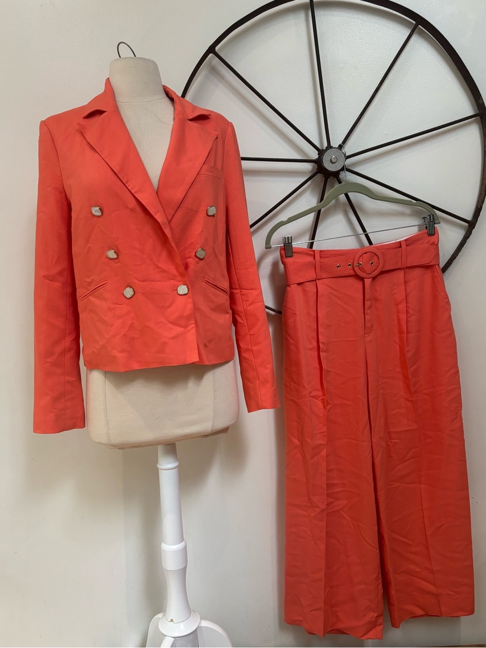 House of Harlow 1960 coral orange blazer and matching high waist pants suit S